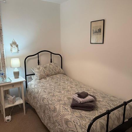 Single Room With Beautiful Garden 爱丁堡 外观 照片
