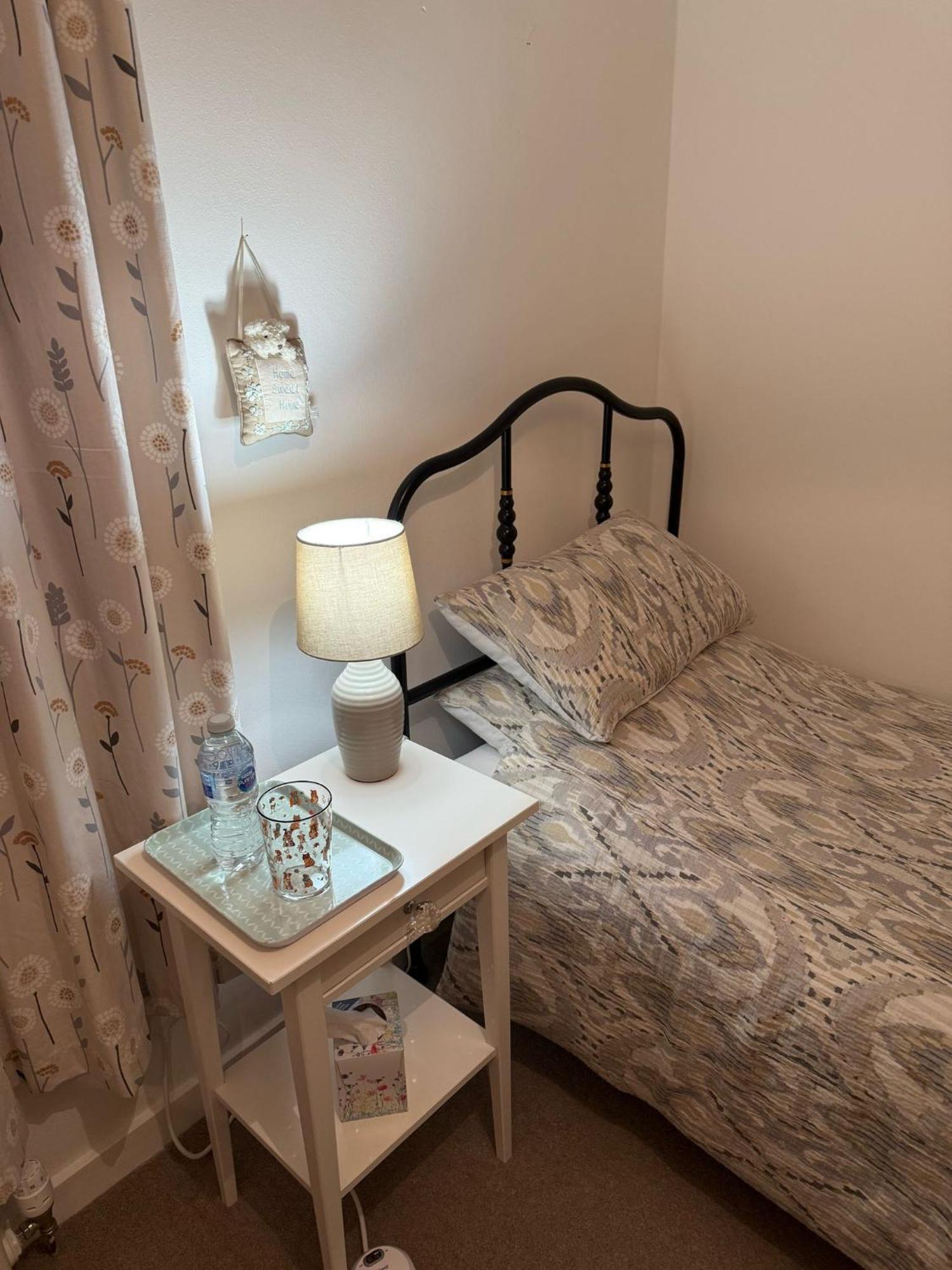Single Room With Beautiful Garden 爱丁堡 外观 照片