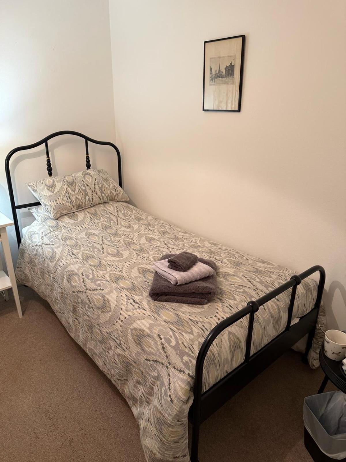 Single Room With Beautiful Garden 爱丁堡 外观 照片